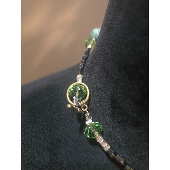 Women's Green Beaded Necklace With Silver Butterfly Pendant And Toggle Clasp - Picture 6 of 7